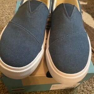 🌟Toms Dark Indigo Platform Slip-Ons🌟